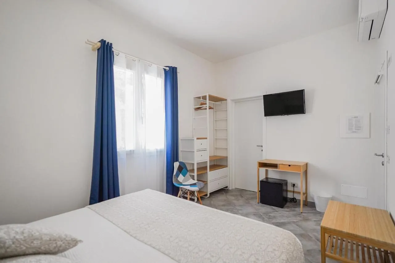 Controvento Bed & Breakfast La Maddalena  La Maddalena (Sassari)